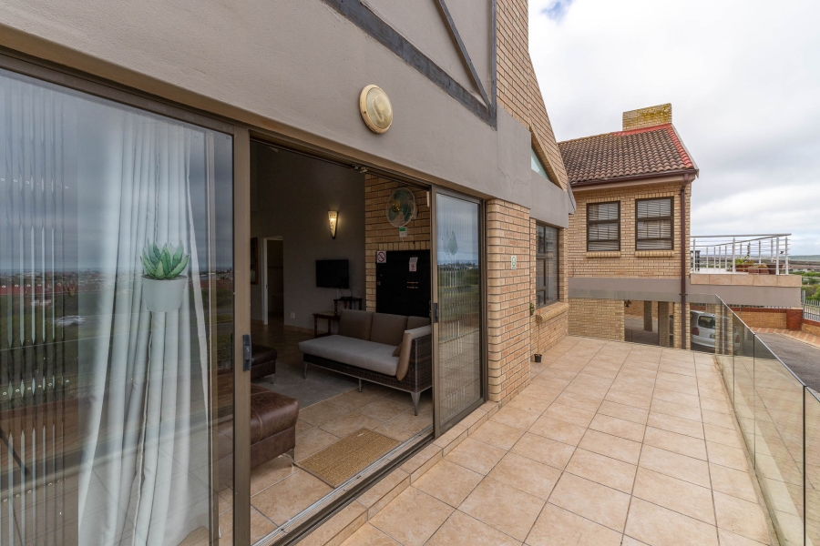 3 Bedroom Property for Sale in Menkenkop Western Cape